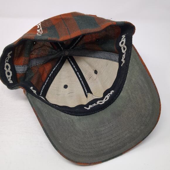 Volcom Fitted Baseball Cap Multicolor M Embroidered Vented Holes 6 Panel Plaid - Picture 7 of 9